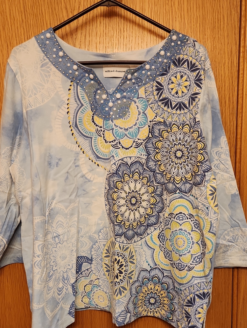 Alfred Dunner Women's Blue Floral Embellished V-Neck Top